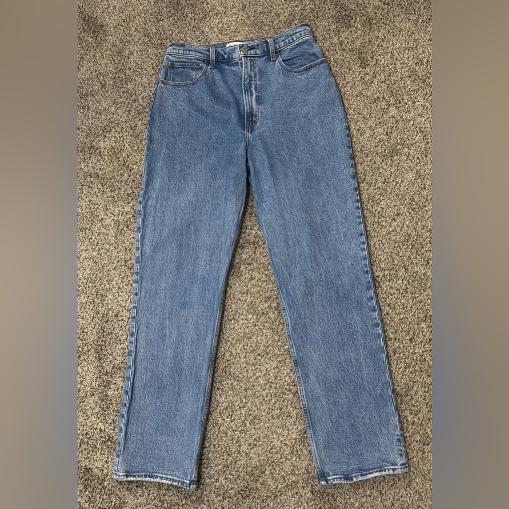 Abercrombie & Fitch Women’s The ‘90s Straight Curve Love Ultra High Rise Jeans